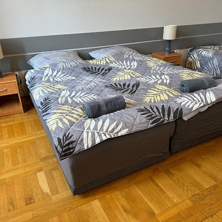 Hostel Va Bank Жешув Экстерьер фото