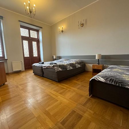 Hostel Va Bank Жешув Экстерьер фото