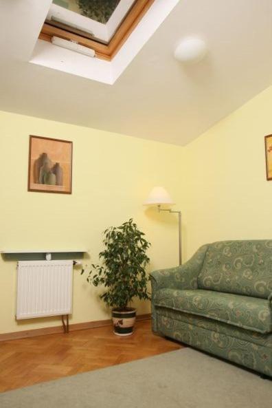 Hostel Va Bank Жешув Экстерьер фото