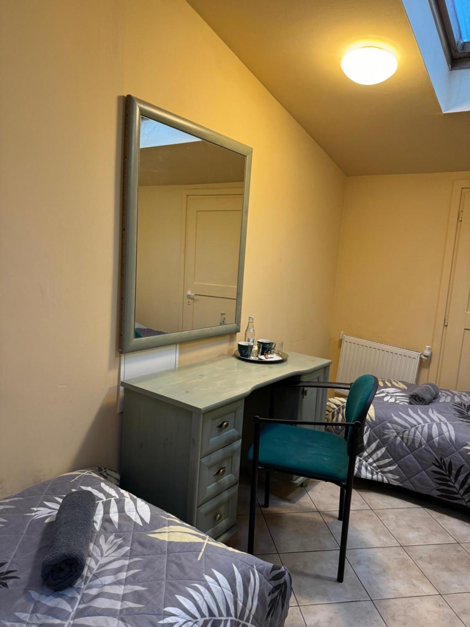 Hostel Va Bank Жешув Экстерьер фото